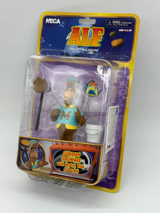 Alf Sammlerfigur "Gordon Shumway mit Holzhammer, Fisch, Eimer" Melmac Neca (2023)