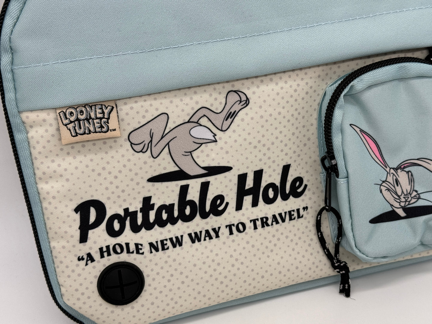 Looney Tunes "Bugs Bunny Portable Hole" Nylon Tasche Tech Case für Kabel und Zubehör