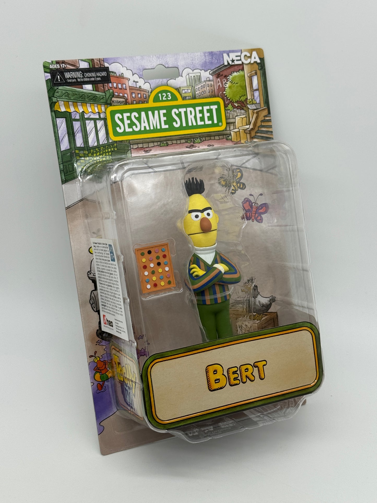 Sesame Street « Bert avec la lettre A » Figurine de collection ultime Sesame Street 18 cm Neca (2024)