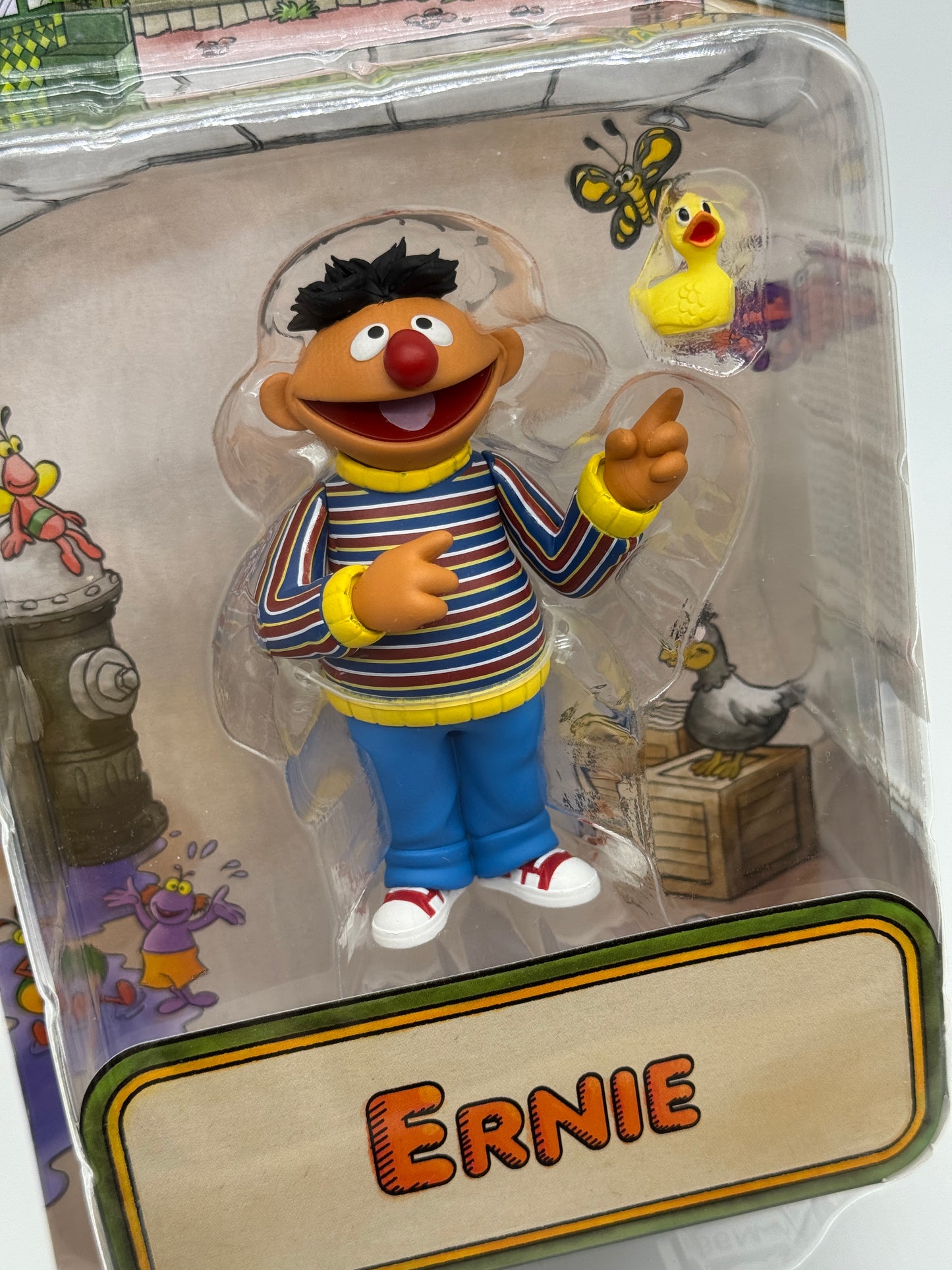 Sesame Street « Bert avec la lettre A » Figurine de collection ultime Sesame Street 18 cm Neca (2024)