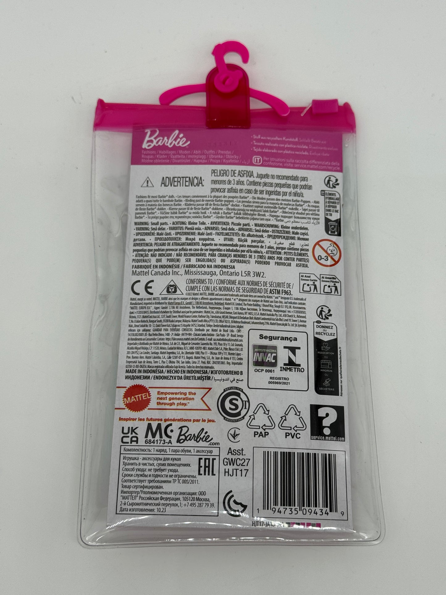 Barbie Fashions Zubehör "Kleid im Karomuster, weiße Schuhe und gelbe Sonnenbrille"