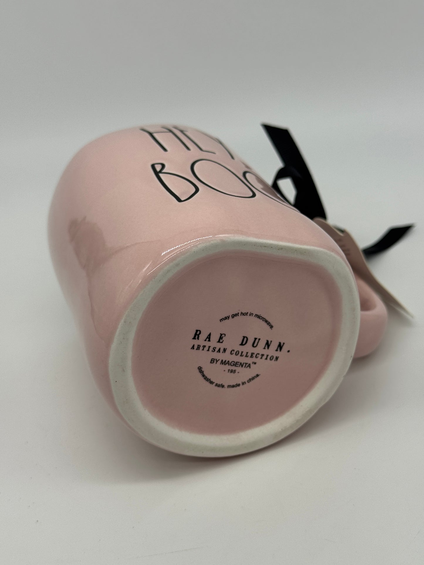 Rae Dunn Tasse "Hey Boo" Skelett mit Herz Halloween Kaffeebecher Artisan Collection by Magenta