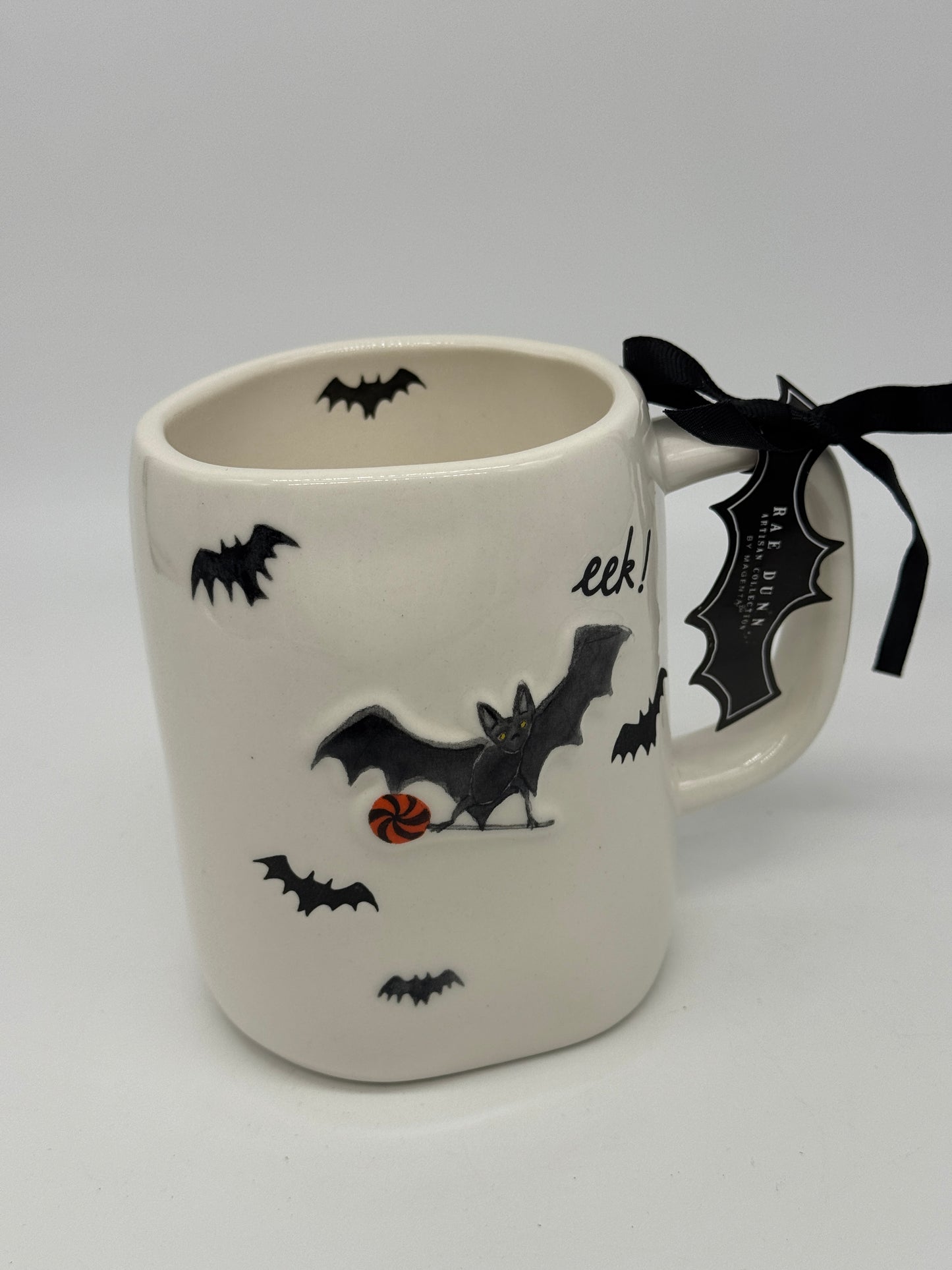 Rae Dunn Tasse "eek!" Fledermaus Halloween Kaffeebecher Artisan Collection by Magenta