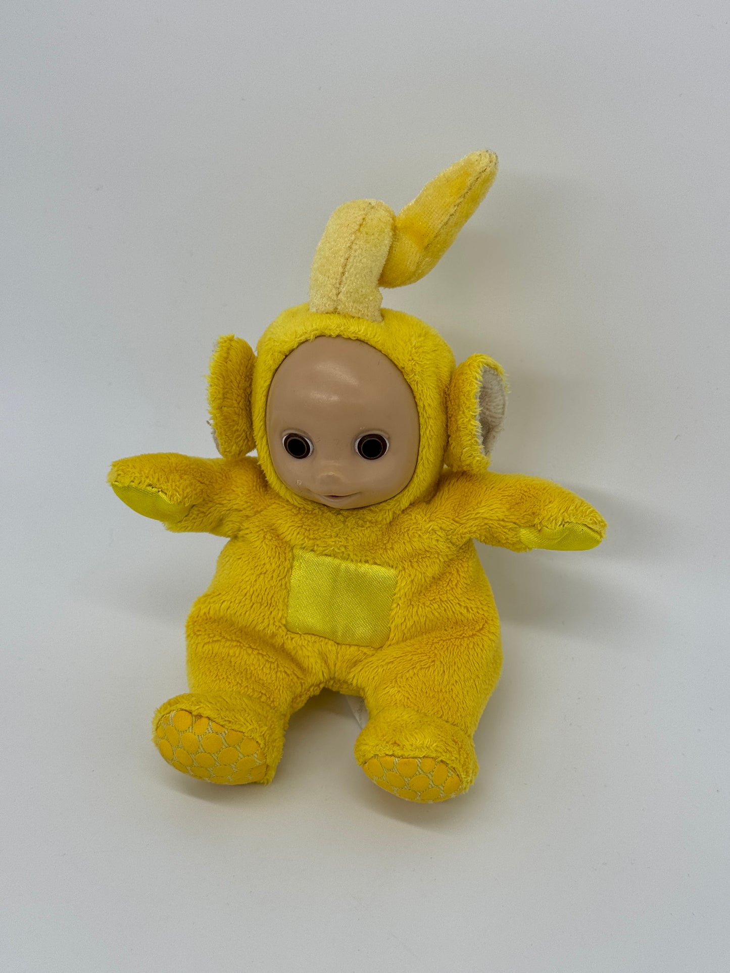 Plüschfigur Beanie Rassel "Laa-Laa" Teletubbies / Teletubby Vintage (90er Jahre) - End of Toys Store