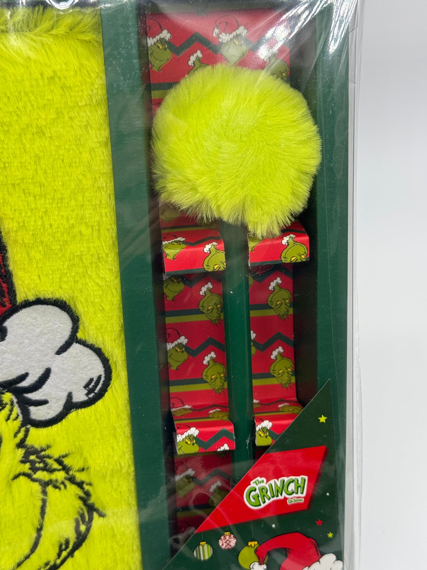 The Grinch "Grinch Writing Set" Notebook and Pen in Grinch Plush (2024)