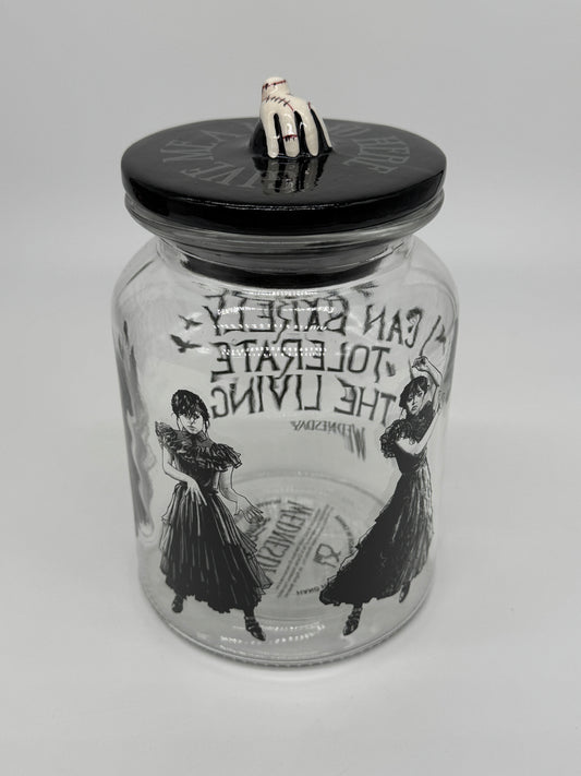 Wednesday "Cookie Jar / Vorratsdose / Keksdose" Eiskaltes Händchen Thing (2024)