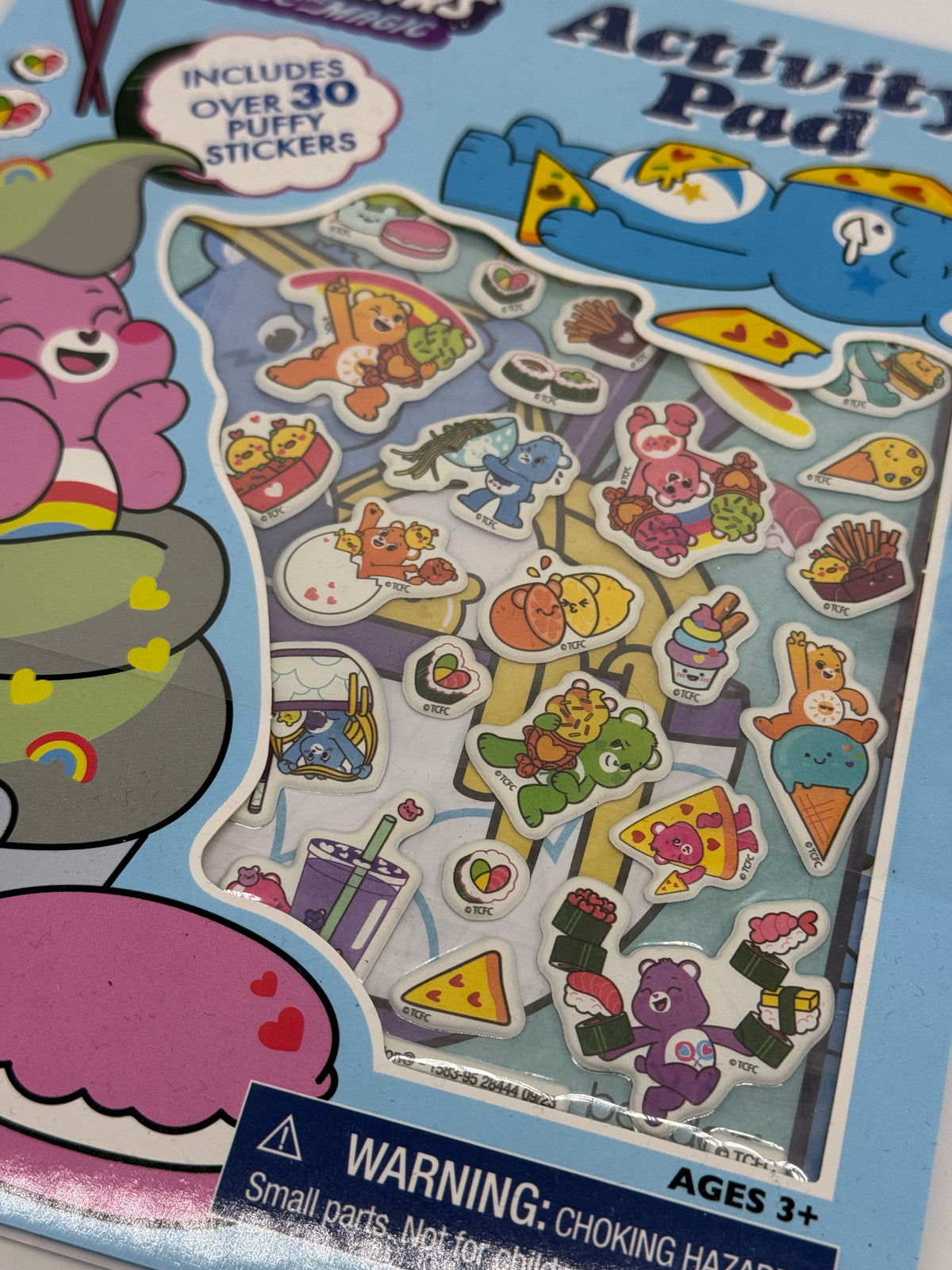 Care Bears "Activity Pad mit über 30 Puffy Stickern" Unlock the Magic (2024) - End of Toys Store