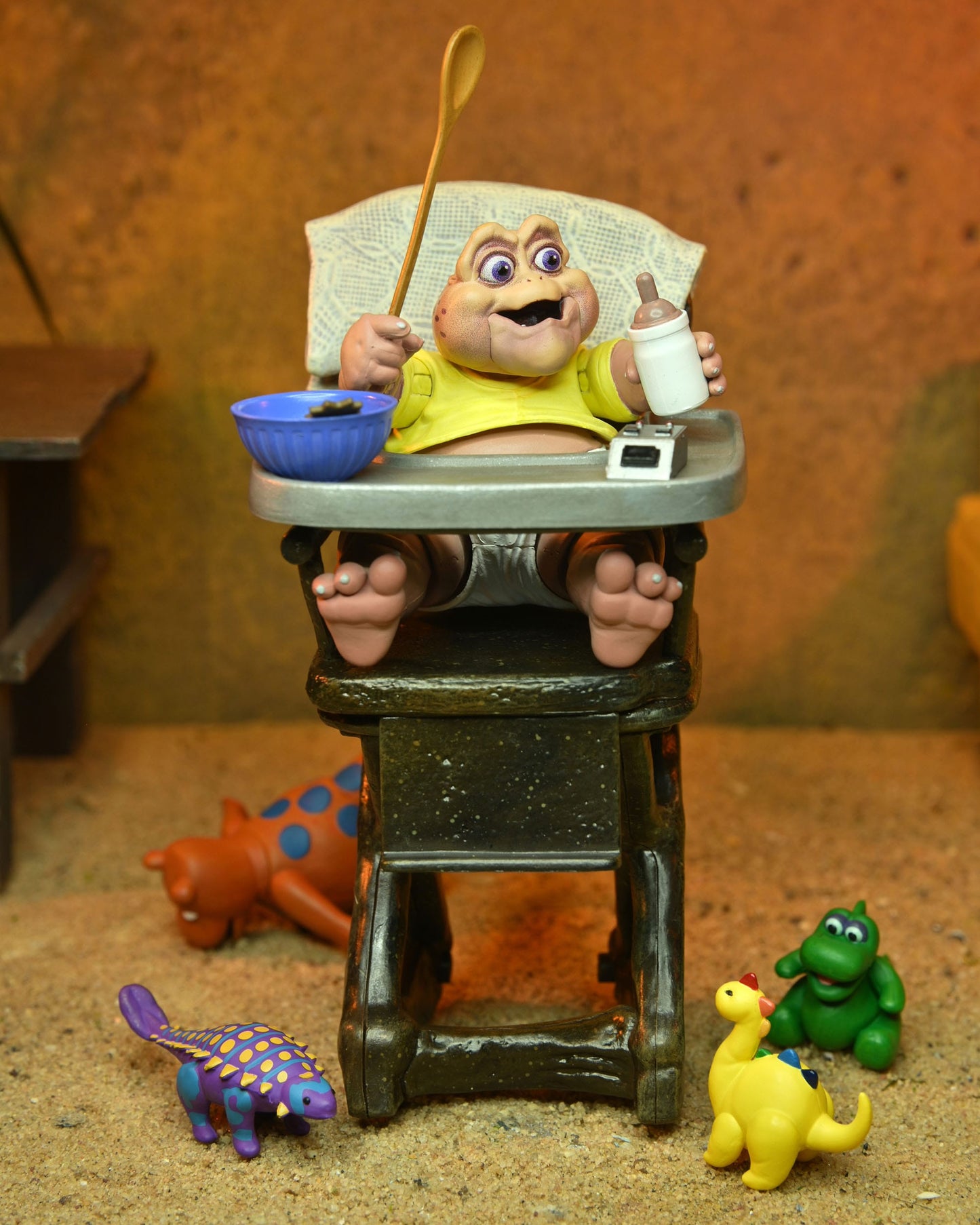 Die Dinos "Baby Sinclair" Dinosaurs Ultimate Sammlerfigur 18 cm Neca (2024)