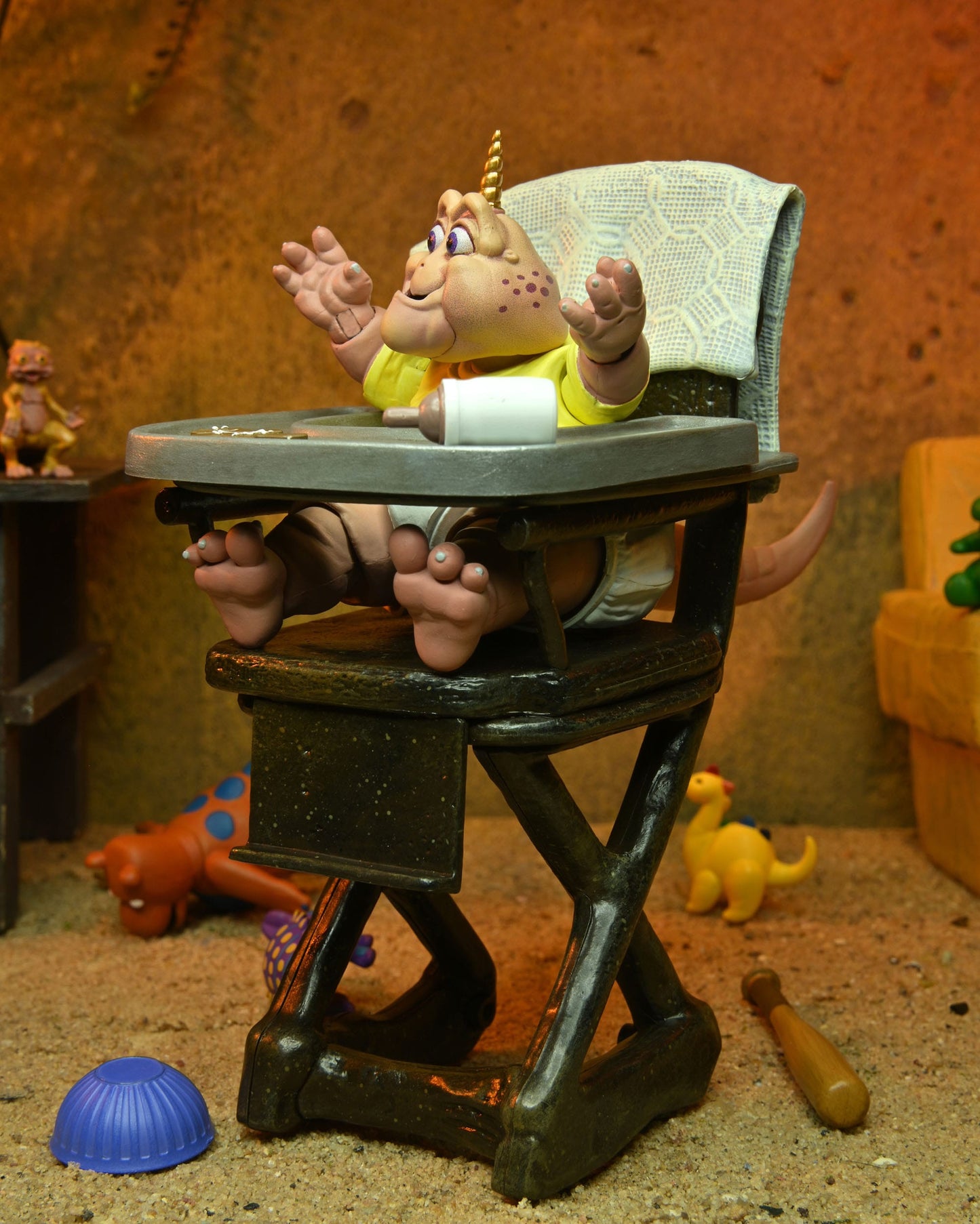 Die Dinos "Baby Sinclair" Dinosaurs Ultimate Sammlerfigur 18 cm Neca (2024)