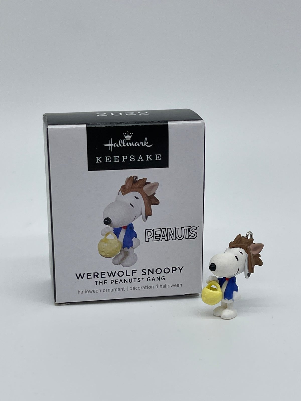Hallmark Ornaments Keepsake 2022 "Werewolf Snoopy Peanuts Gang" Microfigure