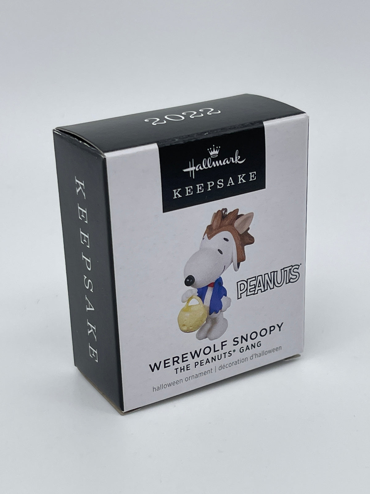 Hallmark Ornaments Keepsake 2022 "Werewolf Snoopy Peanuts Gang" Microfigure