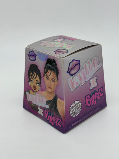 Kylie x Bratz "Kylie Jenner Bratz Crossover" Celebrity Miniverse Mystery Pack