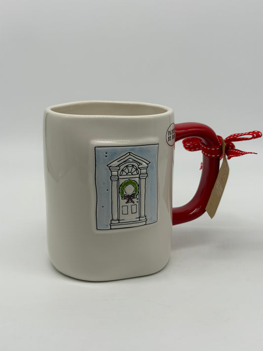 Rae Dunn Tasse "Deck the Halls" Weihnachten Kaffeebecher Artisan Collection by Magenta (2025)