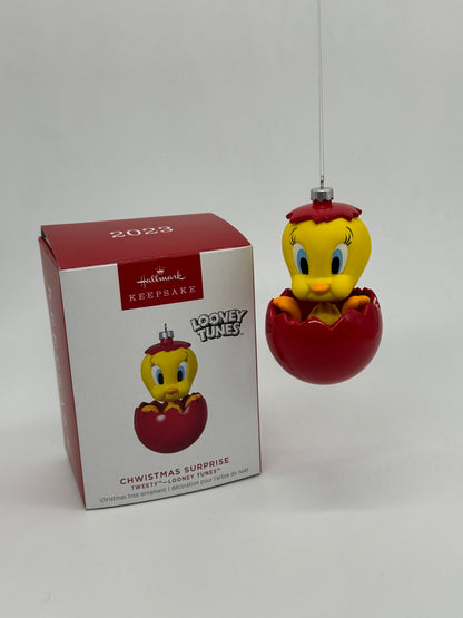 Hallmark Ornaments "Chwistmas Surprise Tweety" Looney Tunes Keepsake (2023)