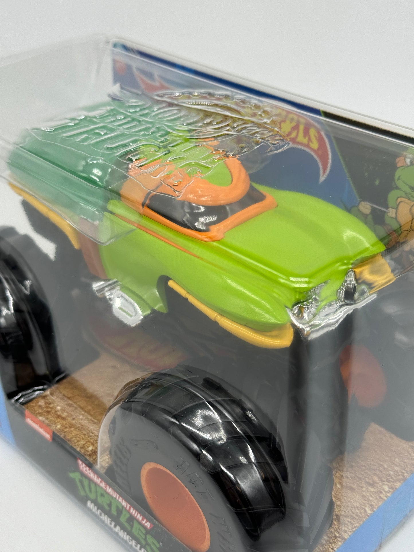 Hot Wheels Monster Trucks Oversized "Michelangelo" Teenage Mutant Ninja Turtles (2023)