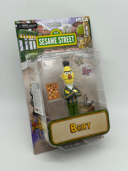 Sesame Street « Bert avec la lettre A » Figurine de collection ultime Sesame Street 18 cm Neca (2024)