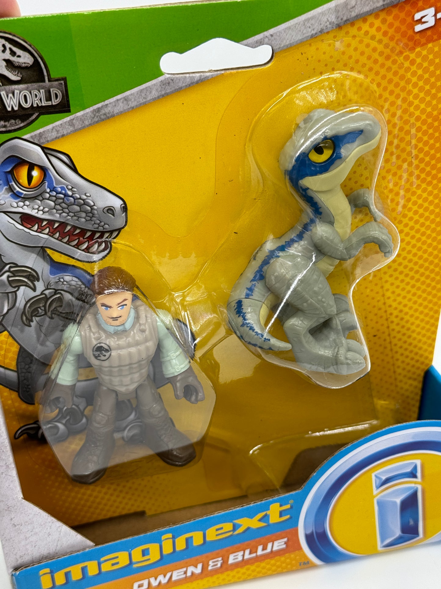 Jurassic World Imaginext - Owen &amp; Blue - Baby Dino and Action Figure (GBN18)