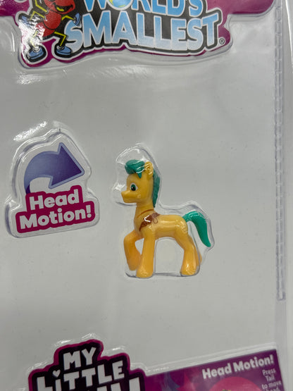 World's Smallest "Hitch Trailblazer" mit Head Motion Feature Miniaturfigur US Import (2023)