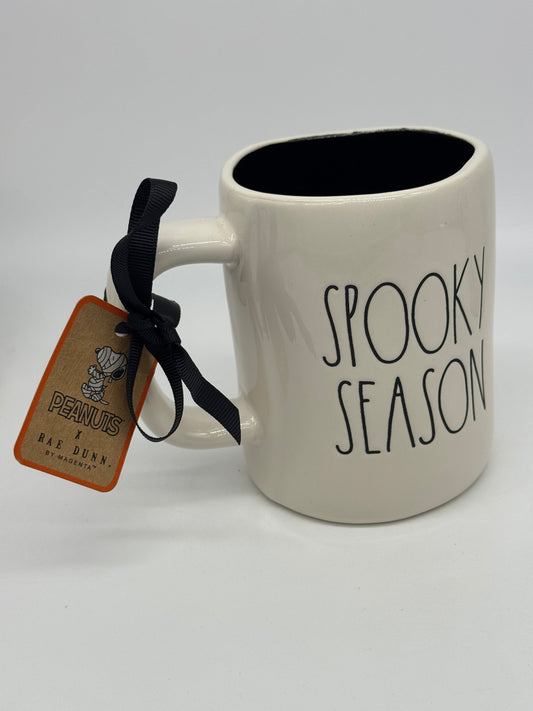 Rae Dunn Tasse "Boo! Spooky Season" Snoopy Peanuts Mug Kaffeebecher Artisan Collection -200- by Magenta