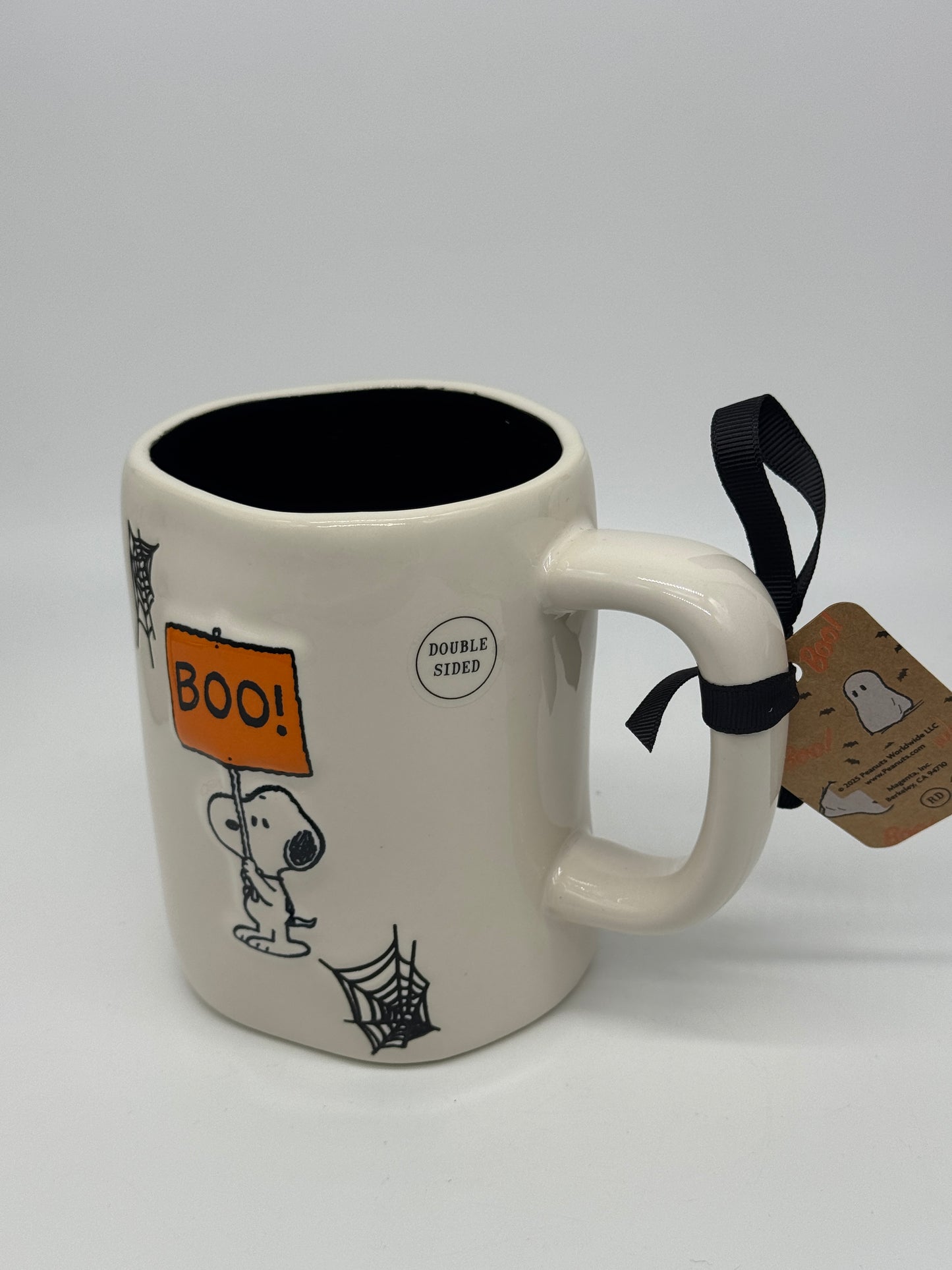 Rae Dunn Tasse "Boo! Spooky Season" Snoopy Peanuts Mug Kaffeebecher Artisan Collection -200- by Magenta