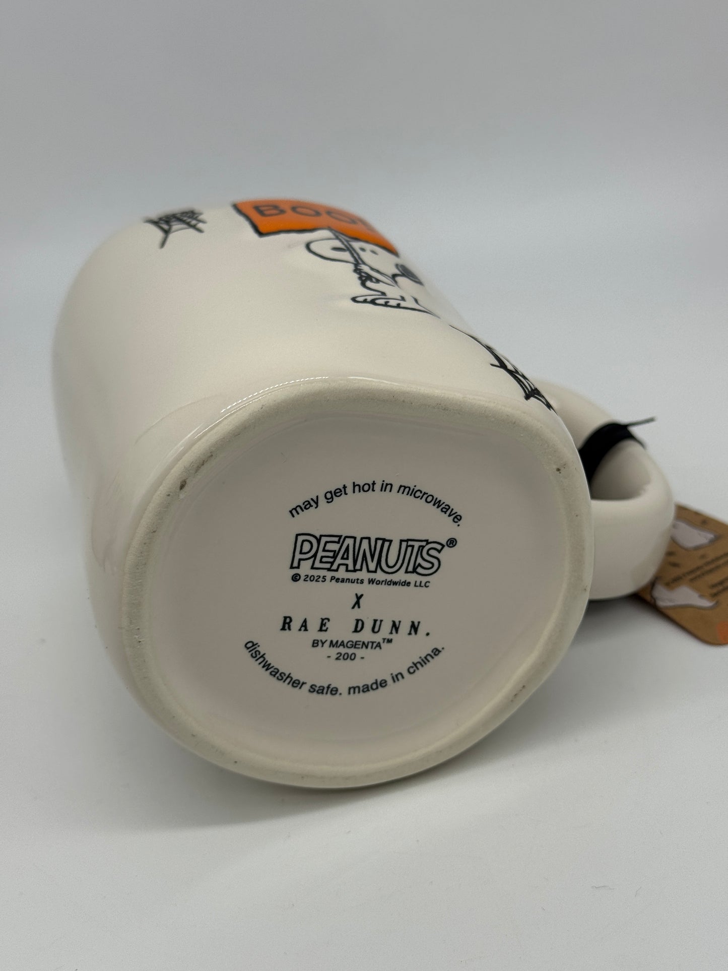 Rae Dunn Tasse "Boo! Spooky Season" Snoopy Peanuts Mug Kaffeebecher Artisan Collection -200- by Magenta