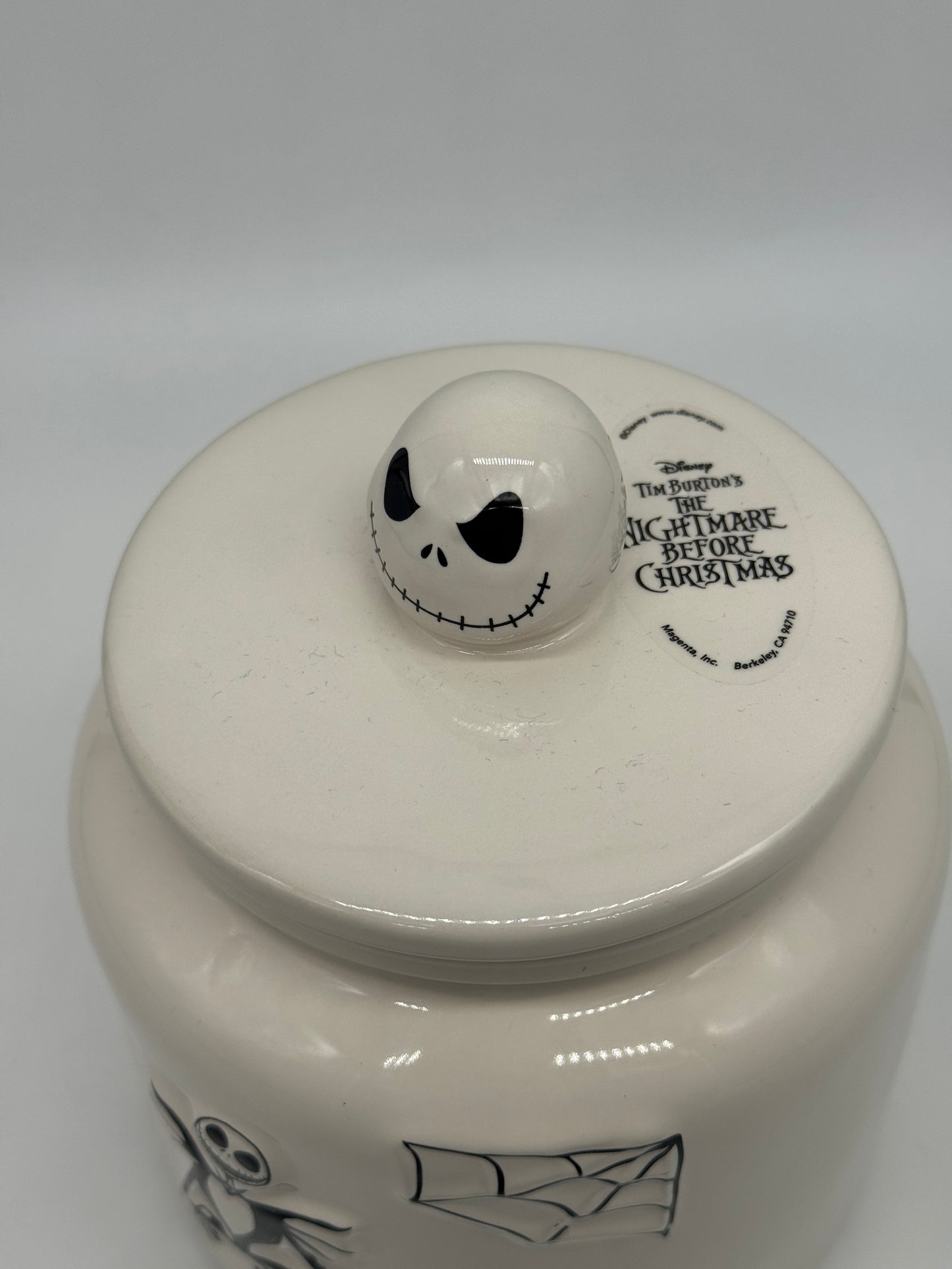 Rae Dunn Keksdose "Jack Skellington Skulls" Nightmare Before Christmas Artisan Collection -202- by Magenta