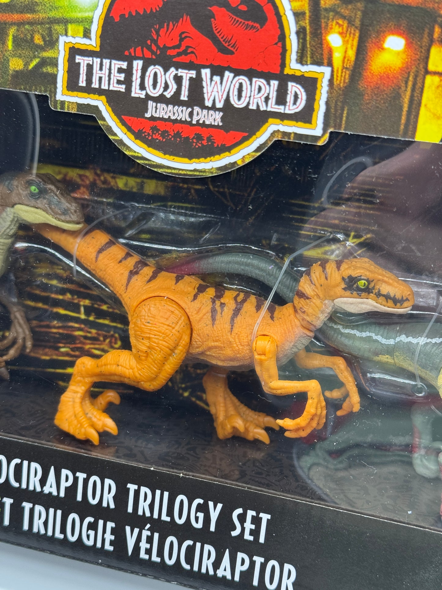 Jurassic Park "Jurassic World & Park I II und III Velociraptor Trilogy Set, 3 Actionfiguren mit Attacke Funktion (2025)