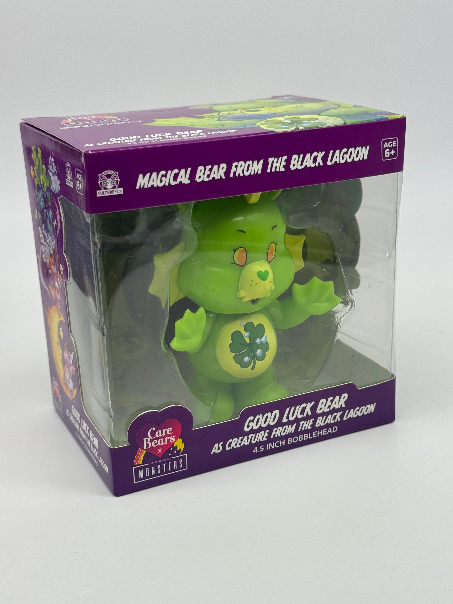 Care Bears x Universal Monsters "Good Luck Bear als Der Schrecken vom Amazonas" Die Glücksbärchis 4,5 Zoll Wackelkopf Figur (2025)
