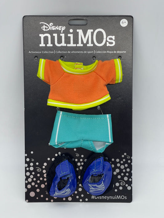 Disney nuiMO's outfit "Green shorts, orange shirt, sneakers" Activewear Collection