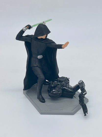 Hallmark Ornaments "A Jedi Returns" The Mandalorian Keepsake (2022)