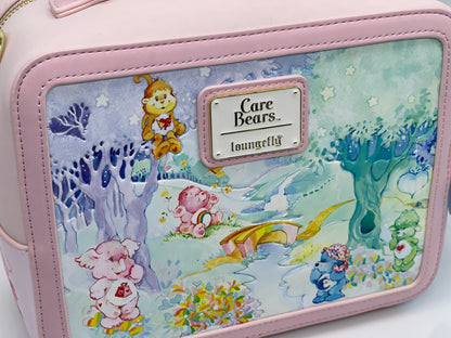 Die Glücksbärchis "Umhängetasche Care Bears & Cousins Lunch Box" by Loungefly