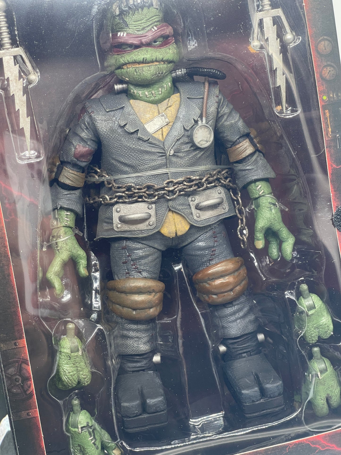 Teenage Mutant Ninja Turtles X Universal Monsters "Raphael as Frankenstein" Neca (2021)