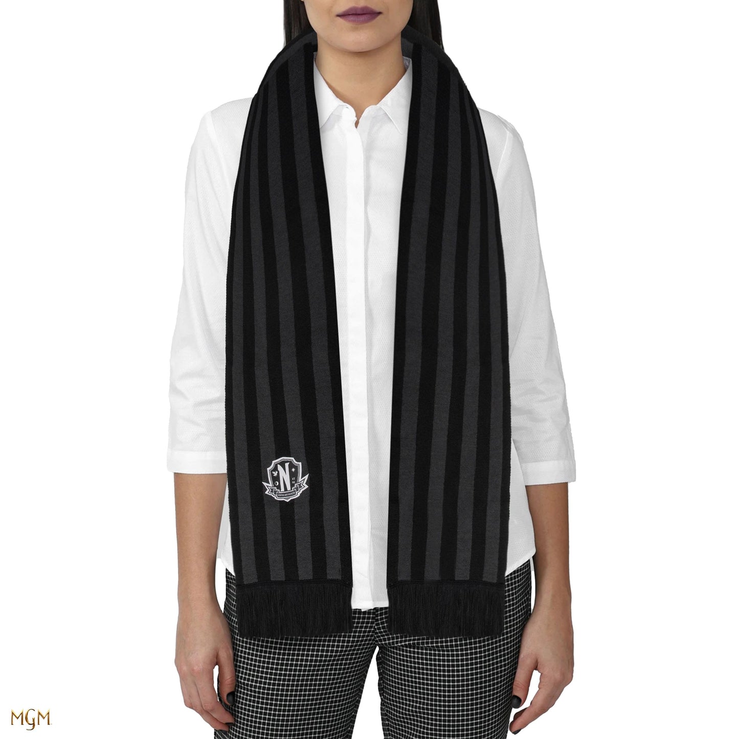 Wednesday "Nevermore Academy" Unitas Est Invicta 190 cm lang, 100% Acryl