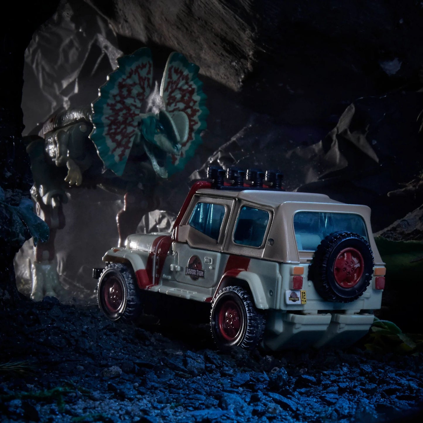 Transformers Jurassic Park "Dilophocon & Autobot JP12" Cross Collab 30th Anniversary