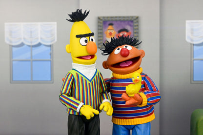 Sesamstraße "Ernie mit dem Buchstabe C" Sesame Street Ultimate Sammlerfigur 18 cm Neca (2024)
