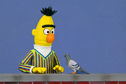 Sesamstraße "Bert mit dem Buchstabe A" Sesame Street Ultimate Sammlerfigur 18 cm Neca (2024)