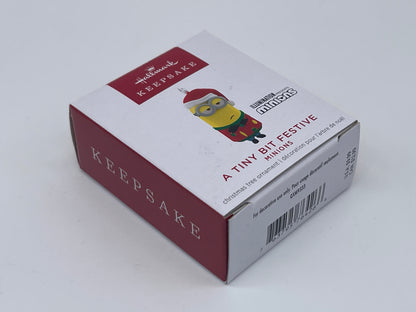 Hallmark Ornaments "A tiny bit festive" Minions Illumination Keepsake 2022 Mikrofigur