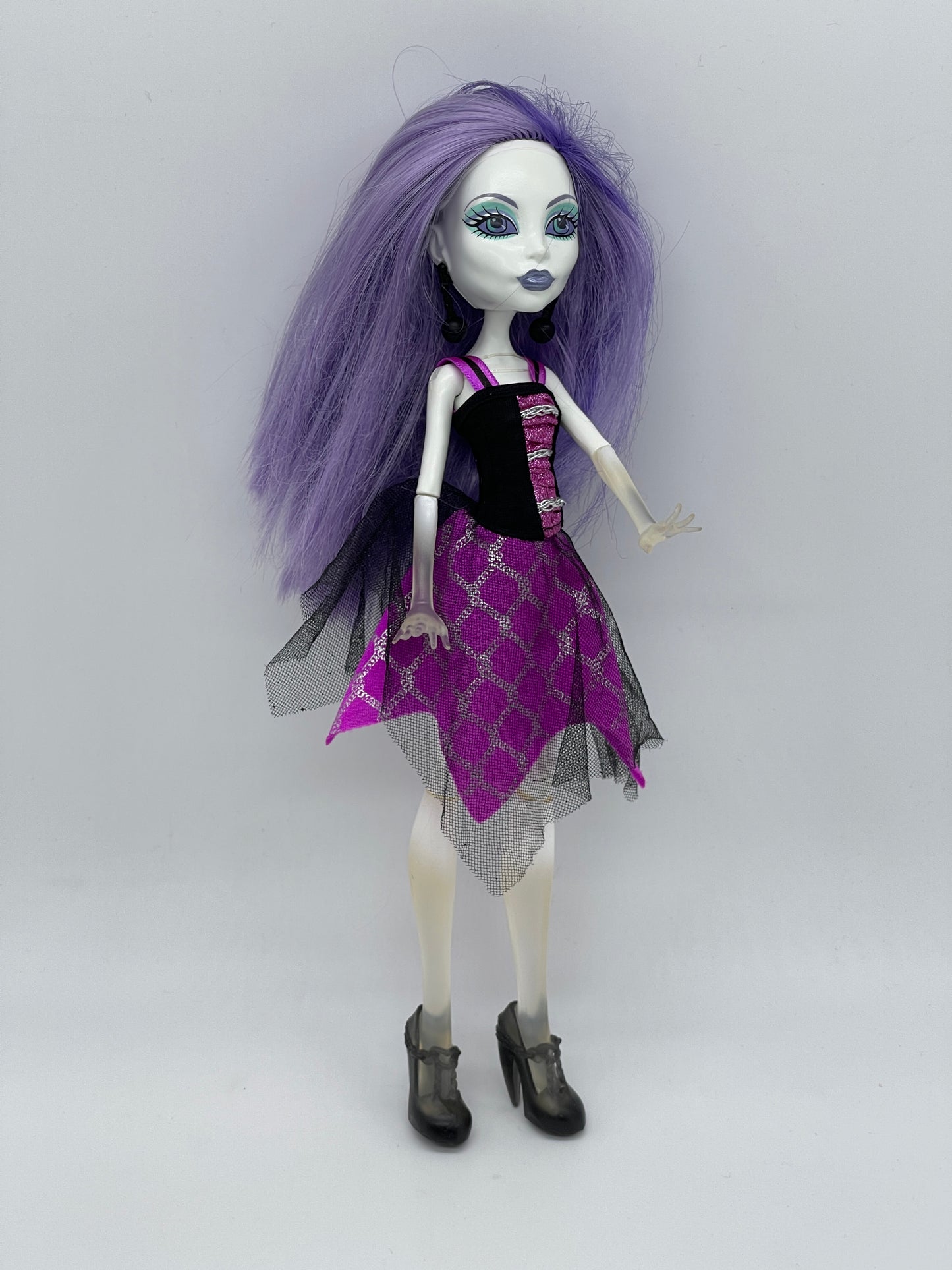 Monster High "Spectra Vondergeist" mit Leucht- und Geräuschfunktion (2012, Mattel)