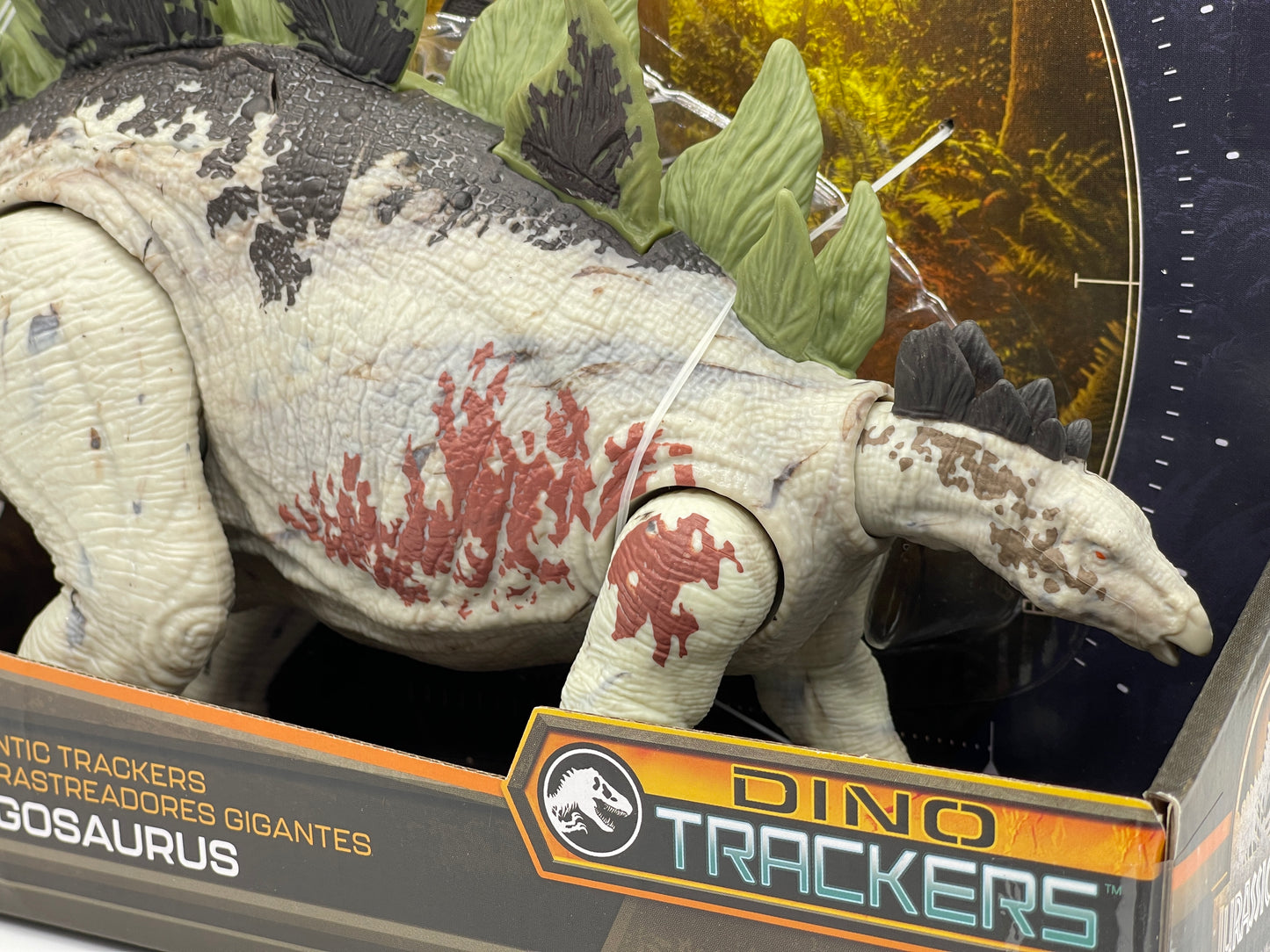 Jurassic World "Stegosaurus" Dino Trackers Gigantic Trackers (2023)