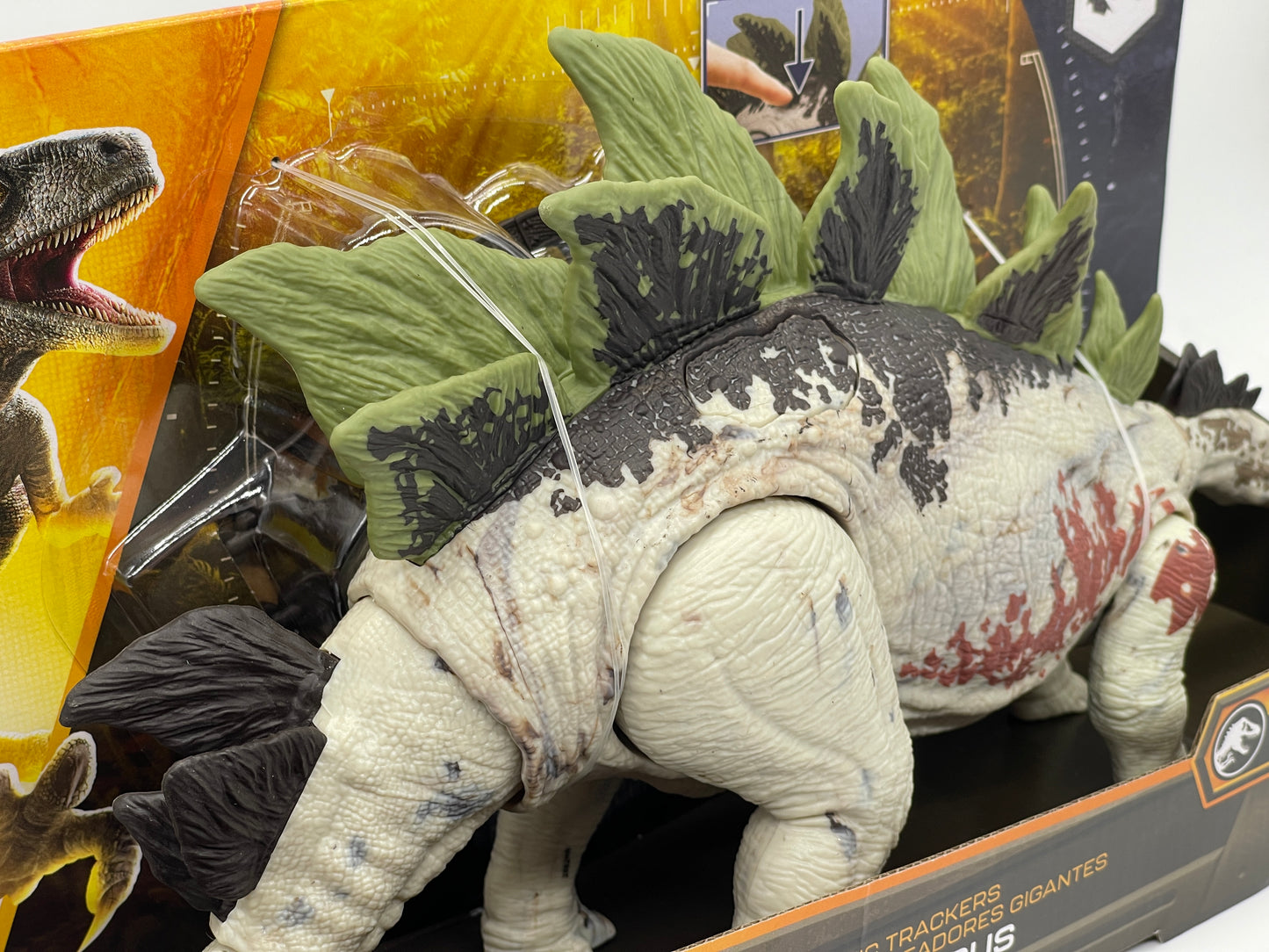 Jurassic World "Stegosaurus" Dino Trackers Gigantic Trackers (2023)