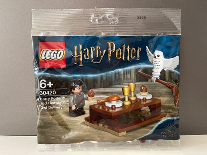 LEGO Harry Potter "Harry Potter &amp; Hedwig: Owl Delivery" Wizarding World (30420) 