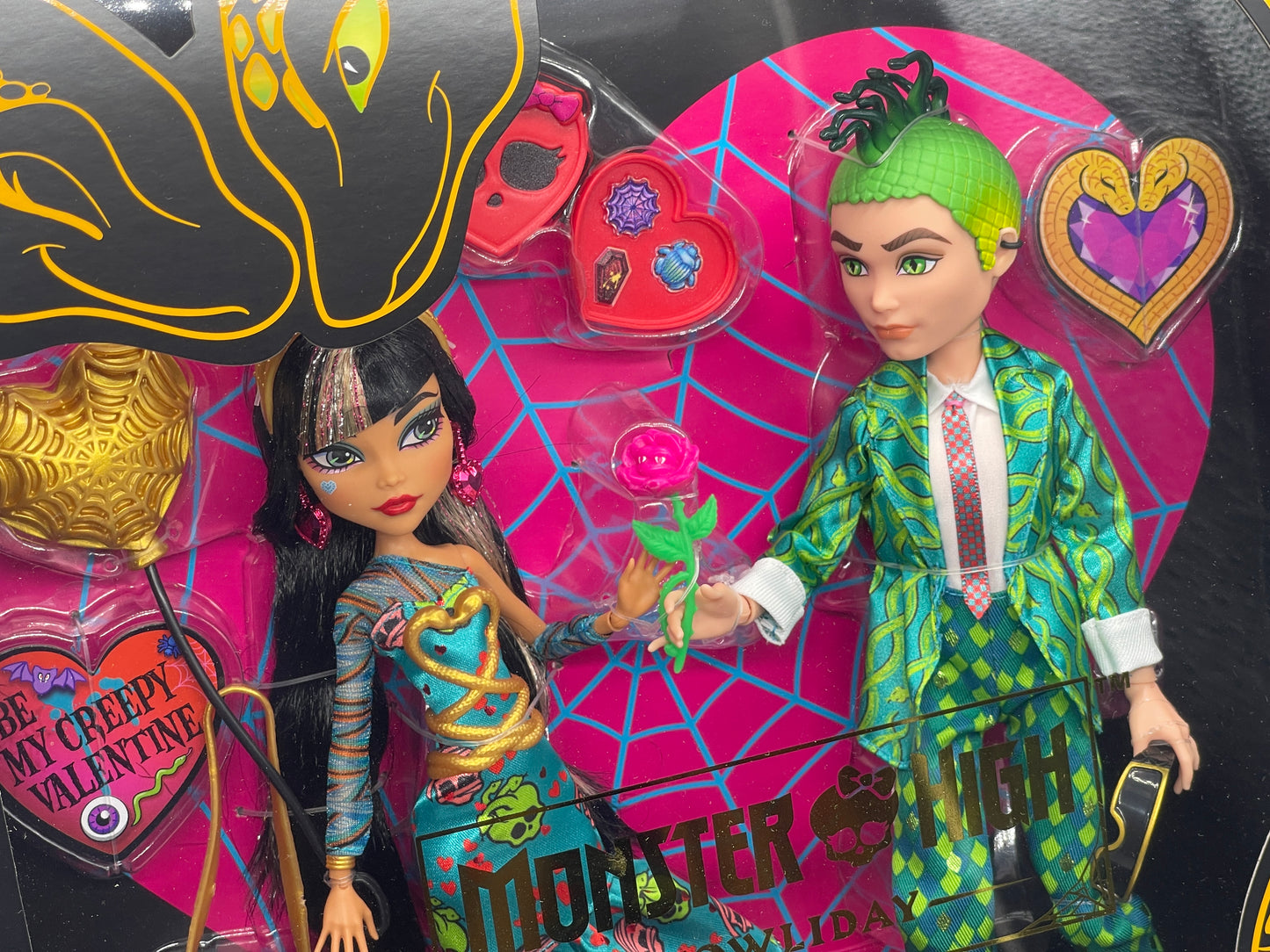 Monster High Cleo De Nile and Deuce Gorgon Collectible Dolls, Howliday Love  Edition 2-Pack