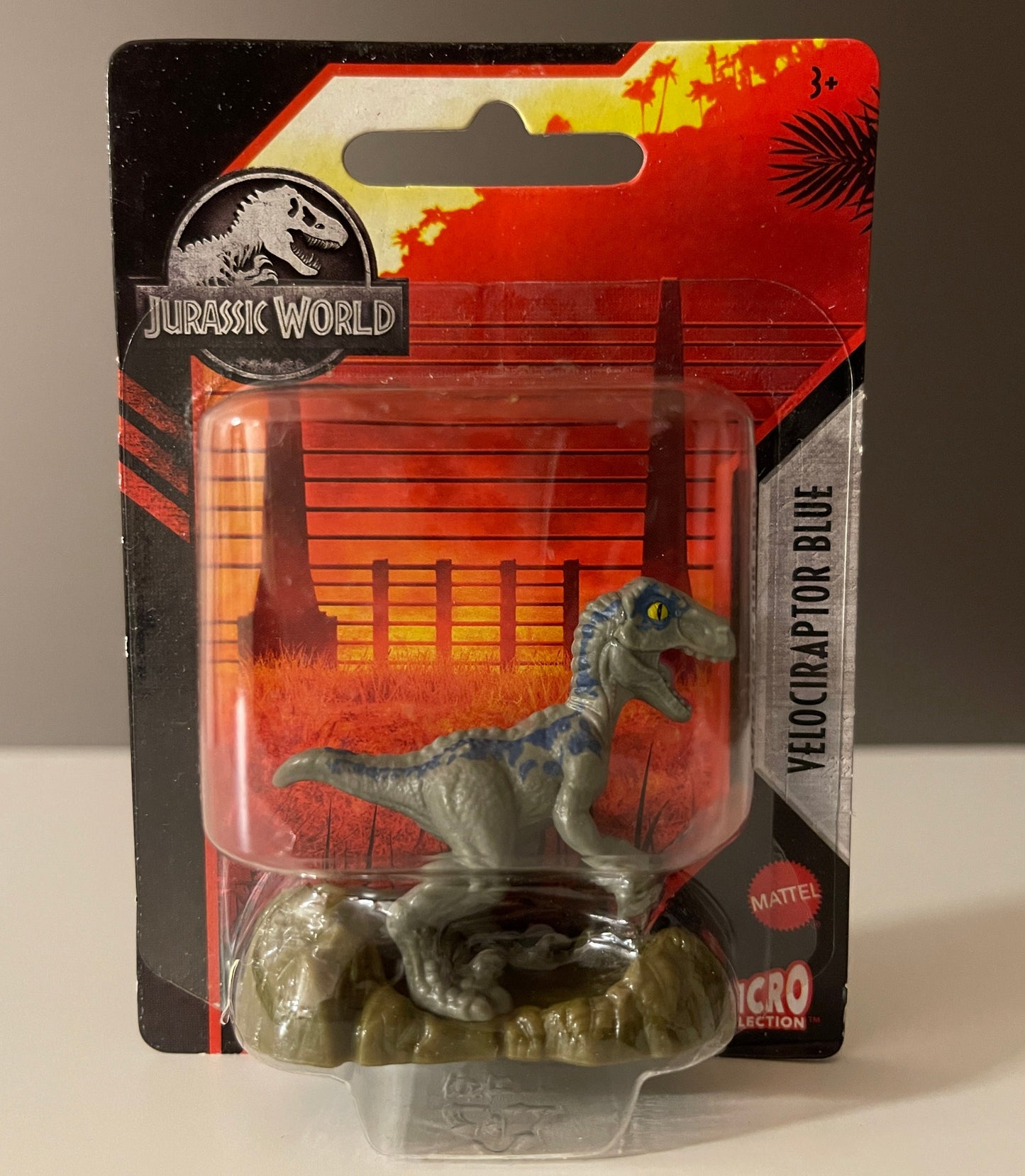 Jurassic World Micro Collection Stegosaurus T-Rex Blue Triceratops Dimetrodon