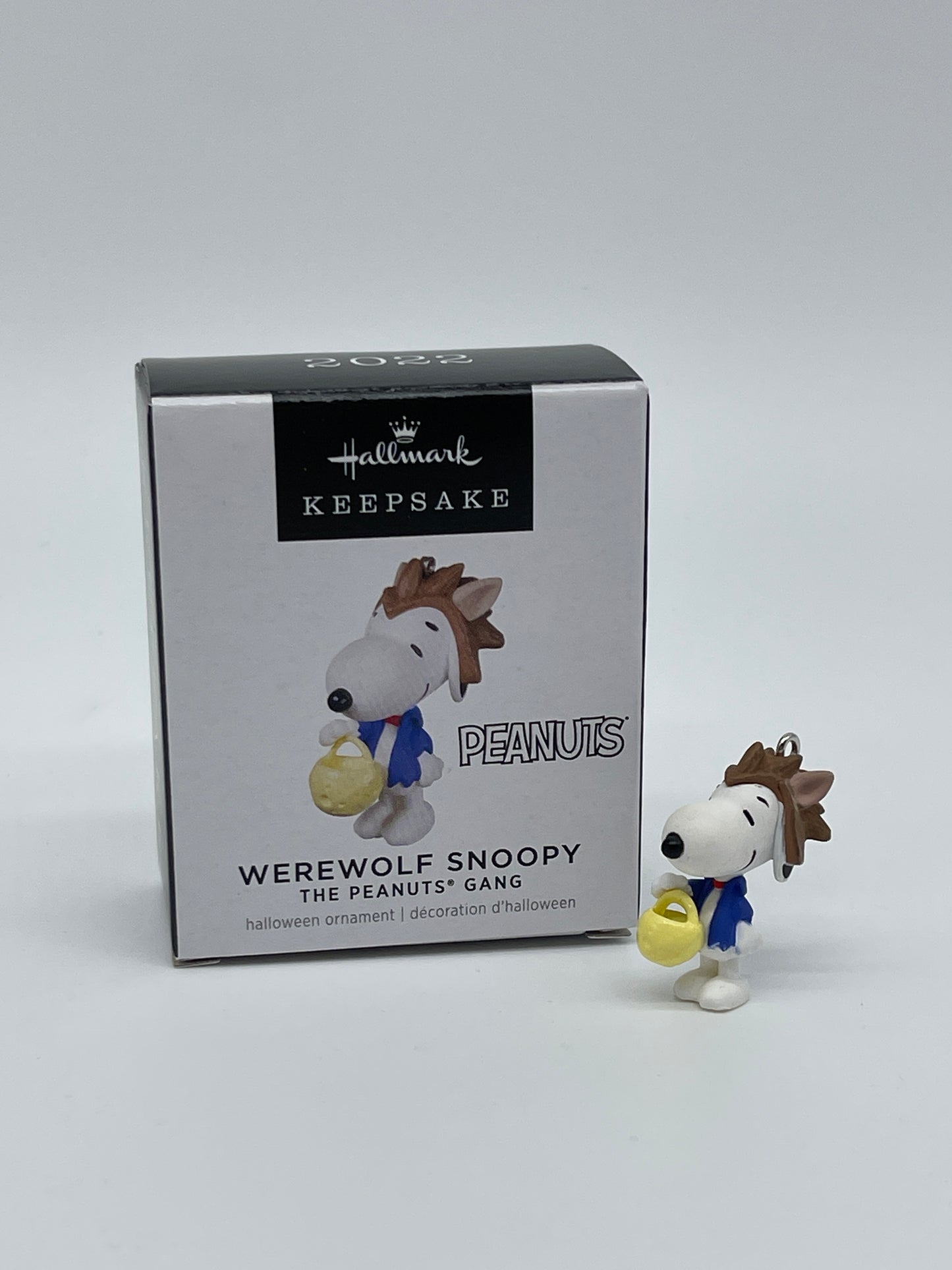 Hallmark Ornaments Keepsake 2022 "Werewolf Snoopy Peanuts Gang" Mikrofigur