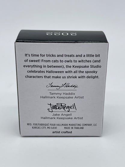 Hallmark Ornaments Keepsake 2022 "Werewolf Snoopy Peanuts Gang" Mikrofigur
